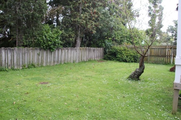 Photo of property in 56a Taikata Road, Te Atatu Peninsula, Auckland, 0610