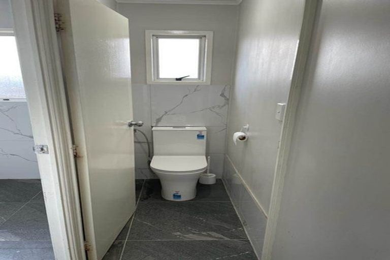 Photo of property in 137 Mahia Road, Wattle Downs, Auckland, 2103