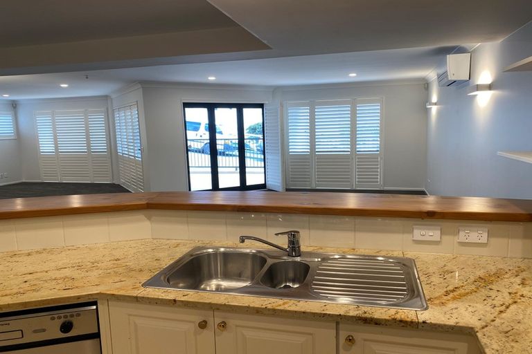 Photo of property in 13/22u Oriental Terrace, Oriental Bay, Wellington, 6011