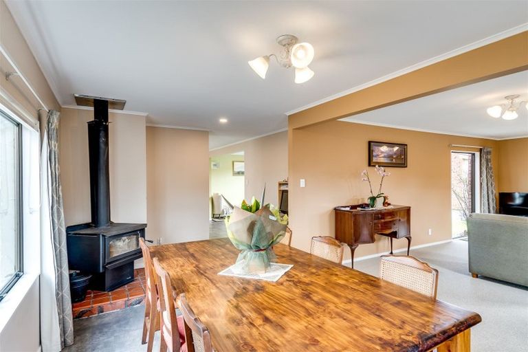 Photo of property in 6 Cooke Place, Taradale, Napier, 4112