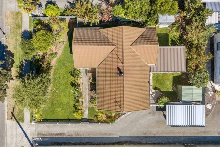 Photo of property in 2 Eltham Road, Blenheim, 7201