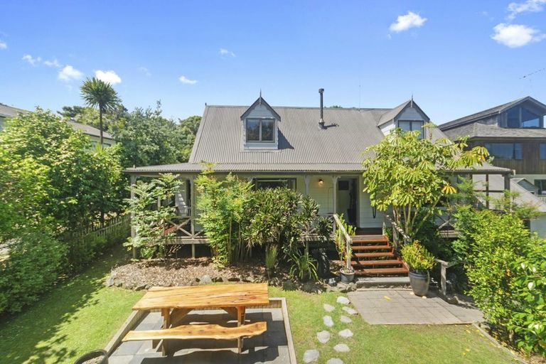 Photo of property in 21 St James Avenue, Helensville, 0800