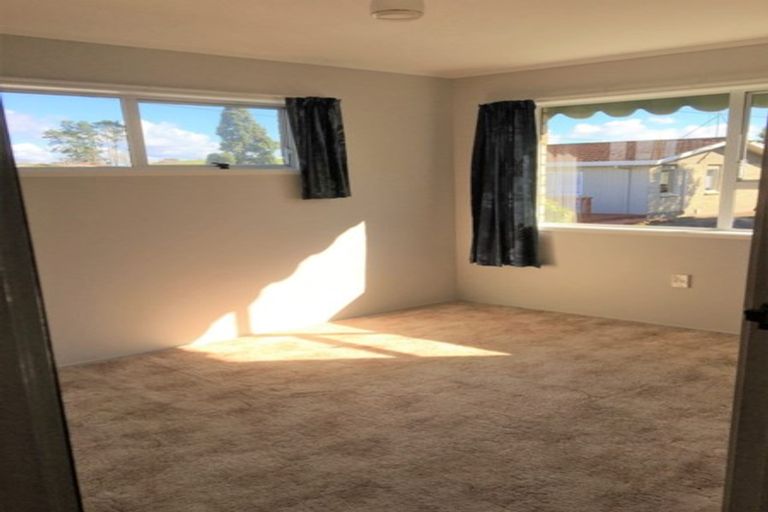 Photo of property in 9 Newcastle Road, Dinsdale, Hamilton, 3204