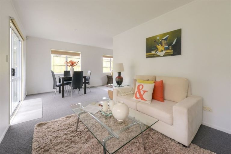 Photo of property in 50 Riserra Drive, Ranui, Auckland, 0612