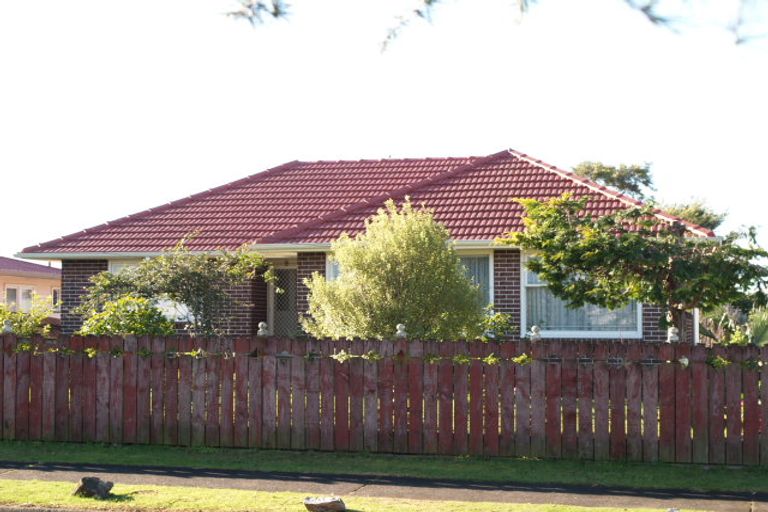 Photo of property in 19 Lyncroft Street, Mangere East, Auckland, 2024