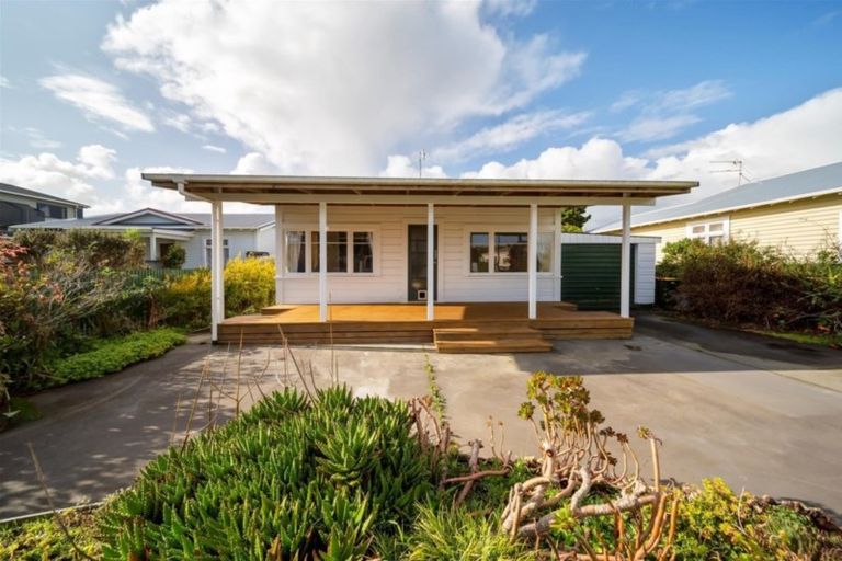 Photo of property in 48 Egmont Street, Hawera, 4610