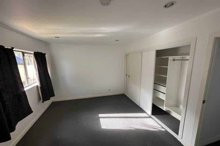 Photo of property in 12 Miller Road, Mangere Bridge, Auckland, 2022