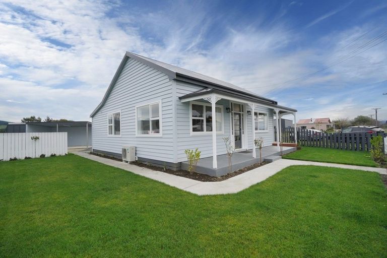 Photo of property in 53 Elles Road, Otautau, 9610