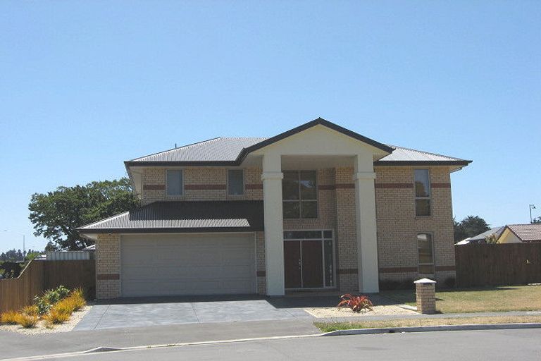 Photo of property in 22 Mataroa Place, Parklands, Christchurch, 8083