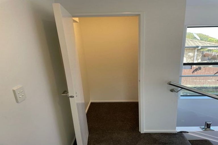 Photo of property in 33c Hillcrest Road, Papatoetoe, Auckland, 2025