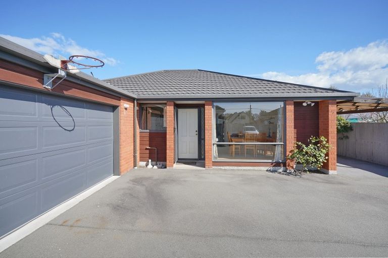 Photo of property in 82 Middleton Road, Upper Riccarton, Christchurch, 8041
