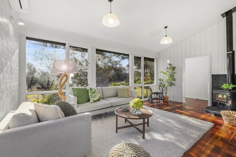 Photo of property in 44 Kahu Road, Paremata, Porirua, 5024