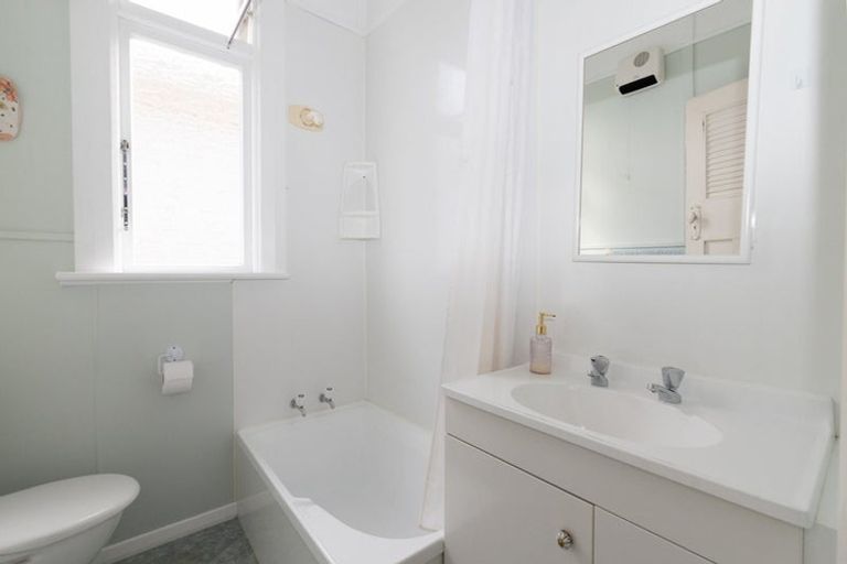 Photo of property in 7 Wills Street, Balaclava, Dunedin, 9011