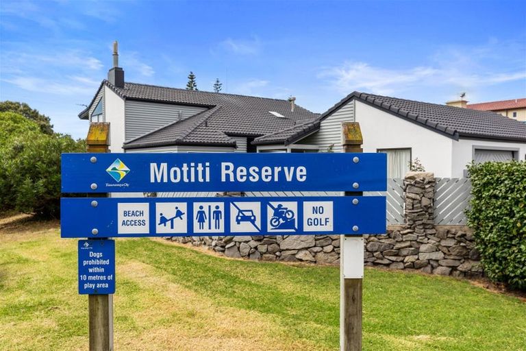 Photo of property in 1180 Papamoa Beach Road, Papamoa Beach, Papamoa, 3118