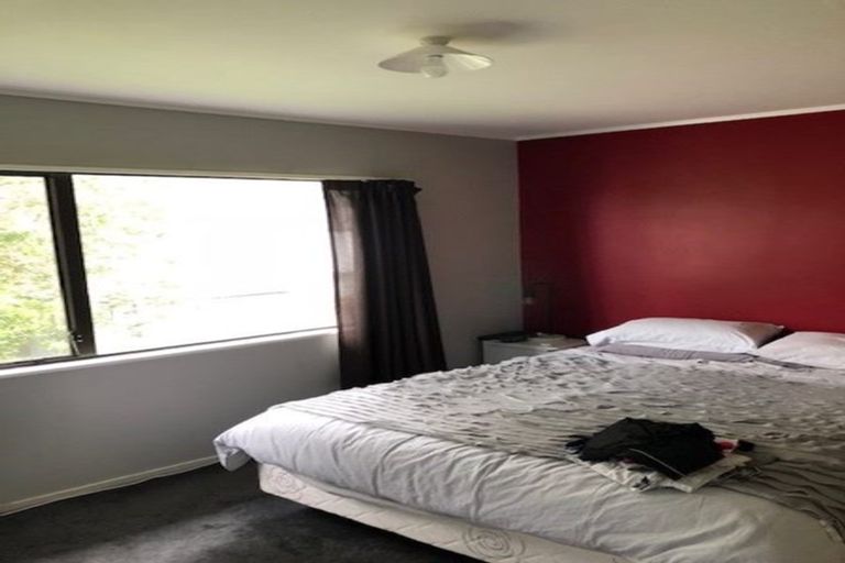 Photo of property in 1/6 Helena Street, Massey, Auckland, 0614