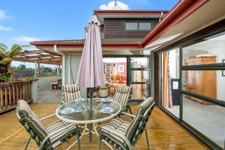 Photo of property in 157b Colwill Road, Massey, Auckland, 0614