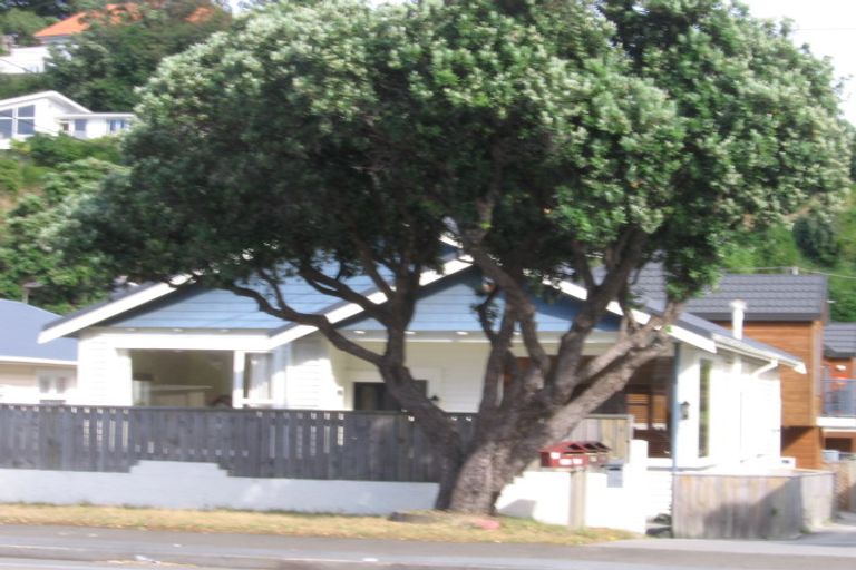 Photo of property in 2/346 The Parade, Island Bay, Wellington, 6023