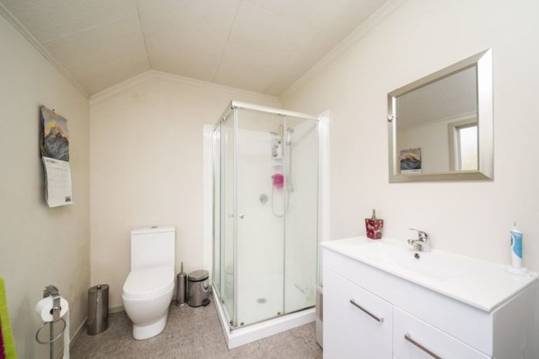 Photo of property in 26 Regan Street, Stratford, 4332