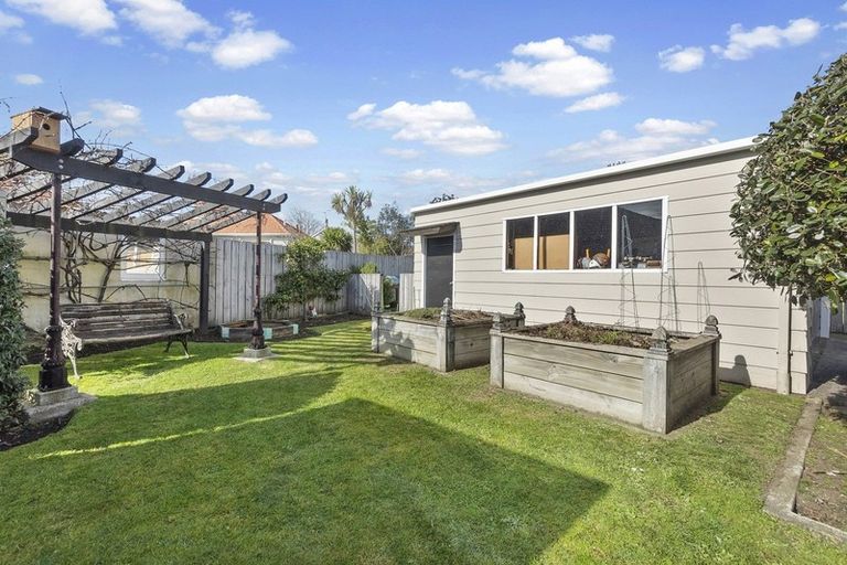 Photo of property in 39 Jellicoe Drive, Hamilton East, Hamilton, 3216