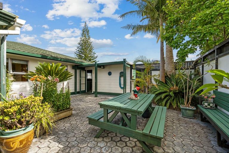 Photo of property in 37 West View Crescent, Onerahi, Whangarei, 0110