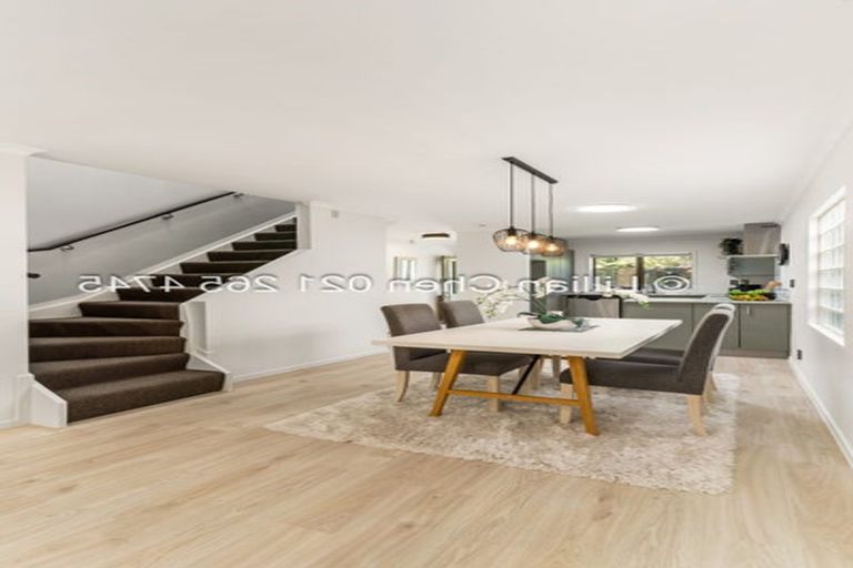 Photo of property in 27 Verdale Circle, Glen Eden, Auckland, 0602