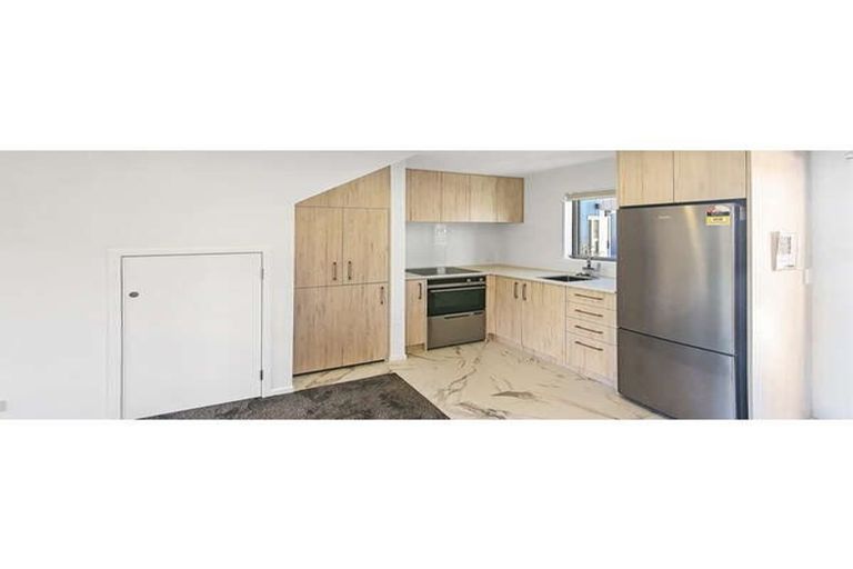 Photo of property in 8/42 Kaikoura Street, Henderson, Auckland, 0612