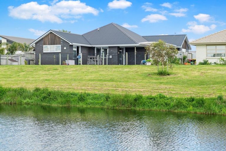 Photo of property in 34 Cassinia Close, Papamoa Beach, Papamoa, 3118