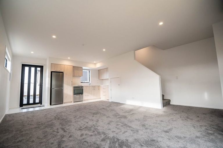 Photo of property in 16 Ilfracombe Place, Burnside, Christchurch, 8053
