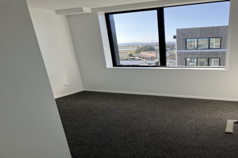 Photo of property in 406/3 Rauemi Way, Te Atatu South, Auckland, 0610