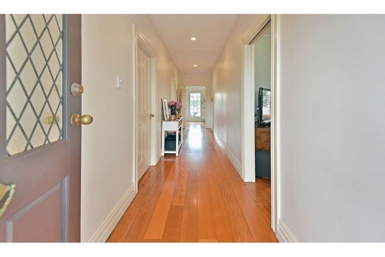 Photo of property in 30 Marne Road, Papakura, 2110