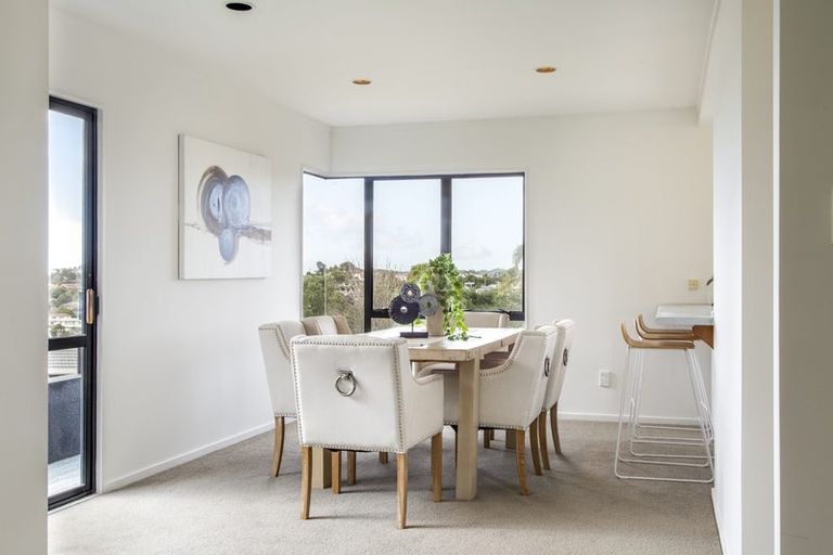 Photo of property in 1/55 Nigel Road, Browns Bay, Auckland, 0630
