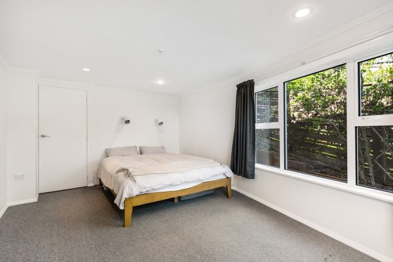 Photo of property in 16 Spicer Place, Tawa, Wellington, 5028