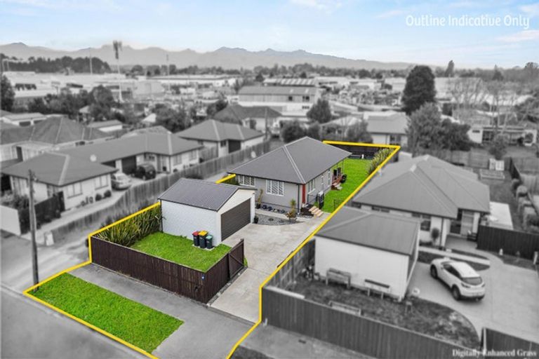 Photo of property in 14 Shortland Street, Wainoni, Christchurch, 8061