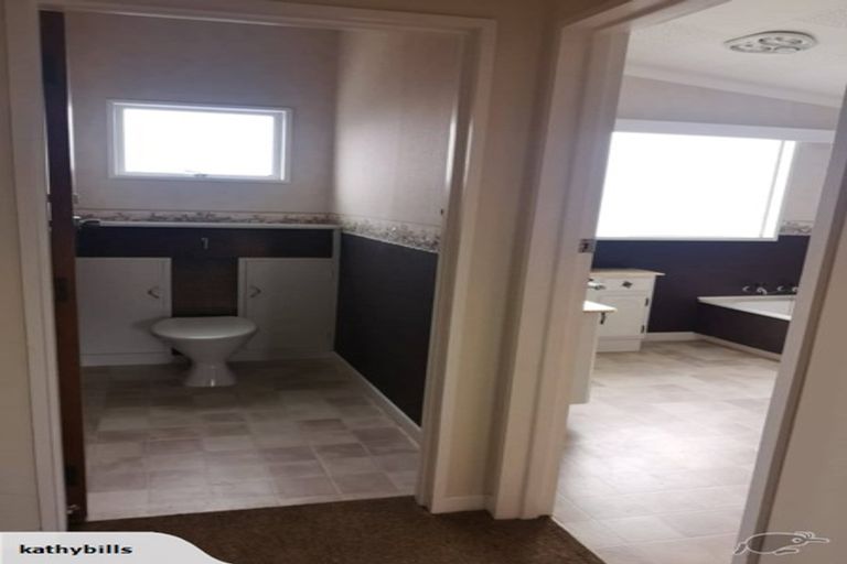 Photo of property in 5 Belgrave Place, Awapuni, Palmerston North, 4412