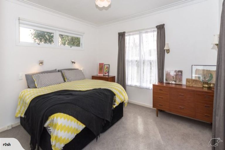 Photo of property in 2/10 Liverpool Street, Papakura, 2110