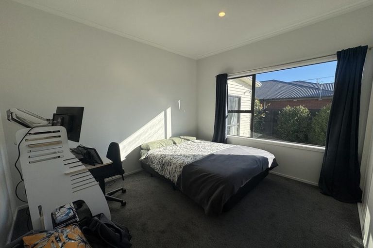Photo of property in 2a Vivian Street, Burwood, Christchurch, 8083