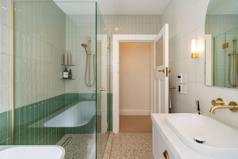 Photo of property in 40 Mckinley Crescent, Brooklyn, Wellington, 6021
