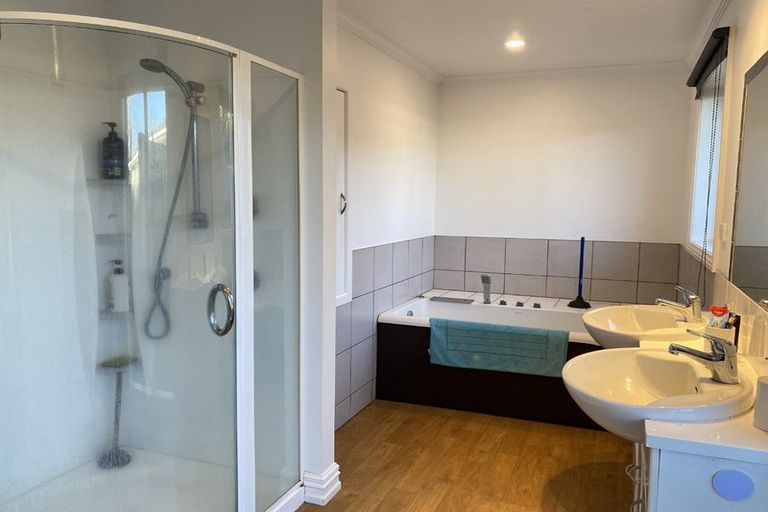 Photo of property in 40 Richmond Street, Cambridge, 3434