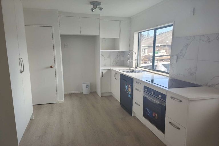 Photo of property in 4 Parker Avenue, New Lynn, Auckland, 0600