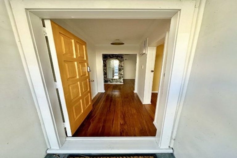 Photo of property in 5 Johnston Grove, Taita, Lower Hutt, 5011