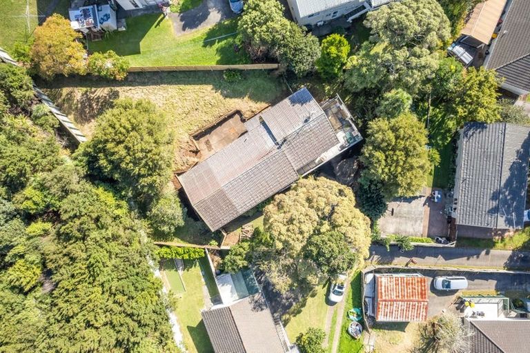 Photo of property in 9 Tahu Crescent, Sunnynook, Auckland, 0620