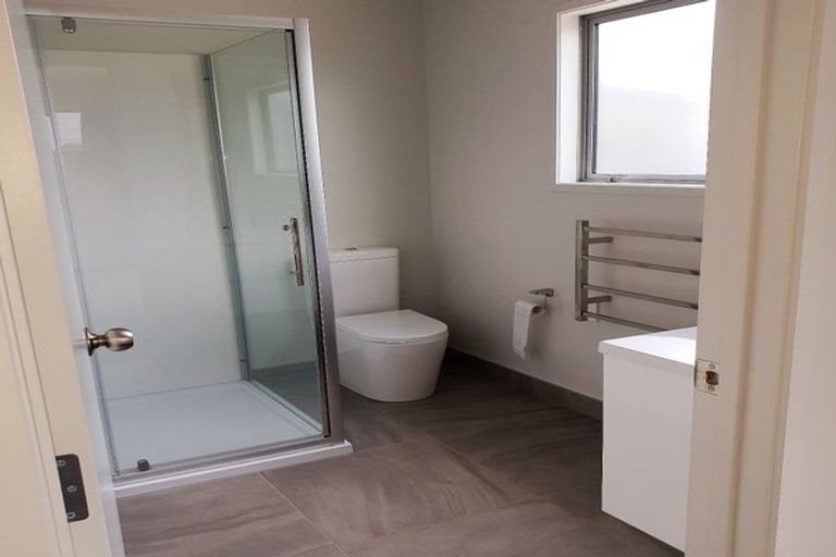 Photo of property in 9 Sandspit Road, Waiuku, 2123