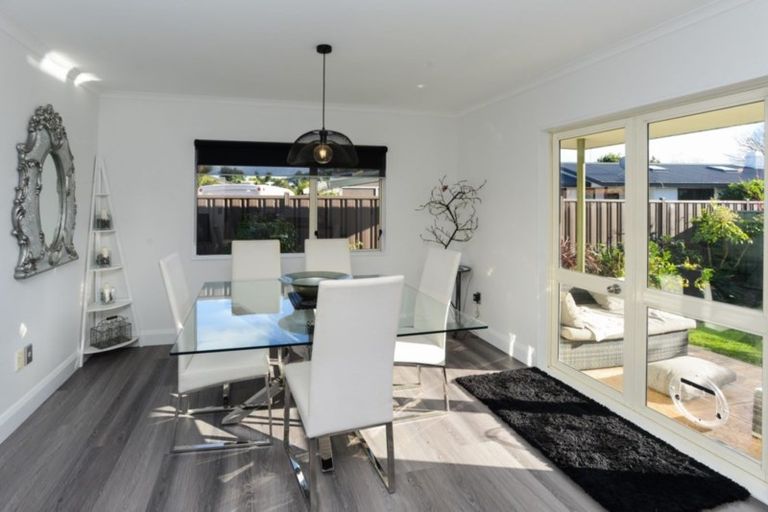 Photo of property in 6a Balmoral Street, Taradale, Napier, 4112