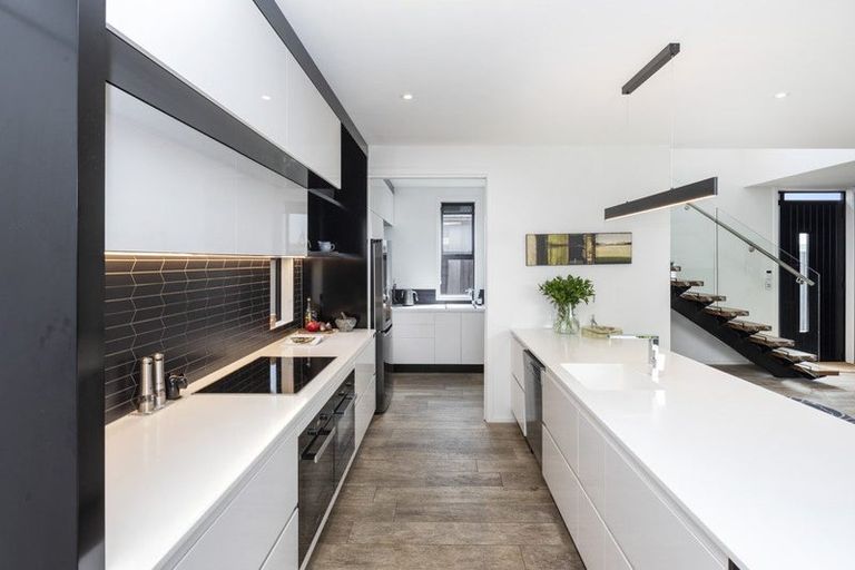 Photo of property in 43a Gracefield Avenue, Christchurch Central, Christchurch, 8013