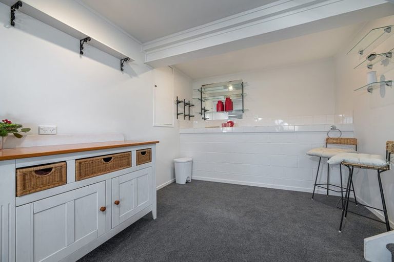 Photo of property in 9 Dundas Place, Henderson, Auckland, 0612