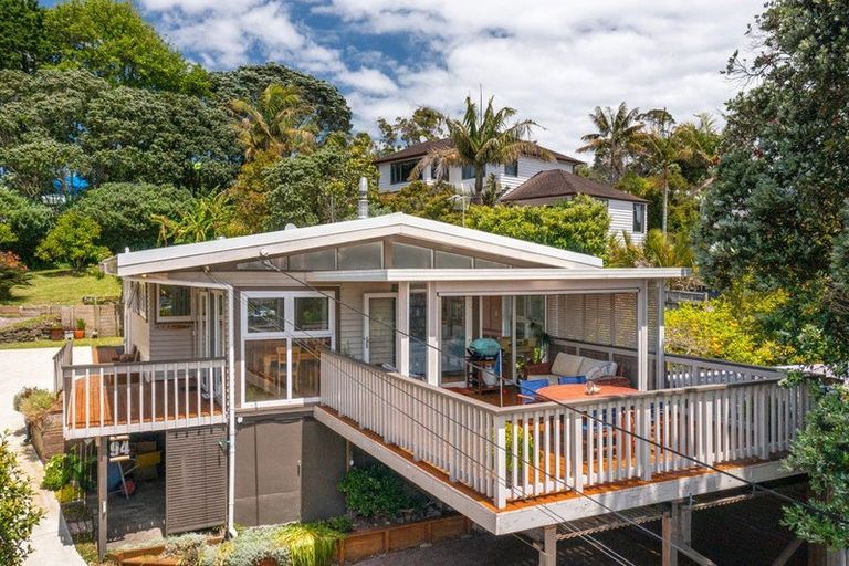 Photo of property in 94 Saddleback Rise, Murrays Bay, Auckland, 0630