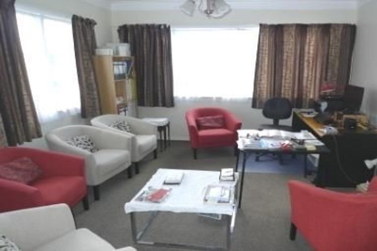 Photo of property in 20 Dr Taylor Terrace, Johnsonville, Wellington, 6037