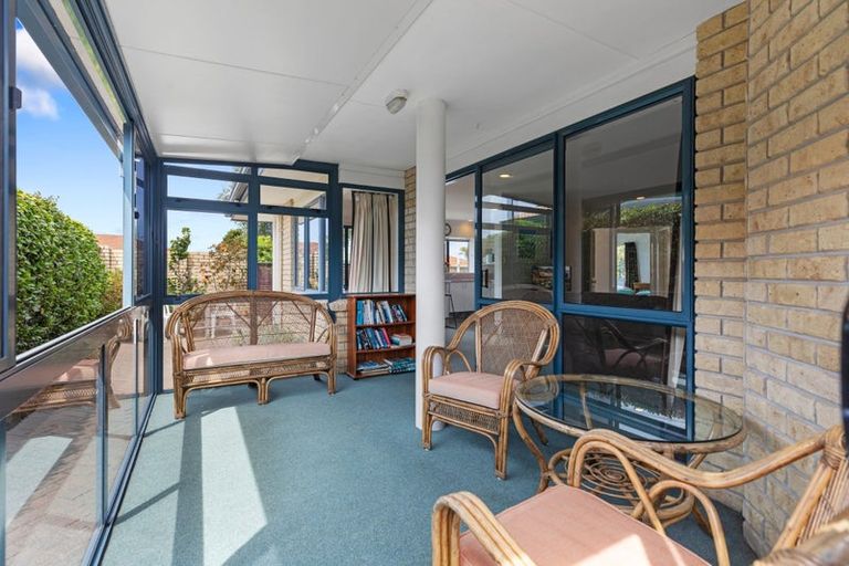 Photo of property in 10 Sandhurst Drive, Papamoa Beach, Papamoa, 3118