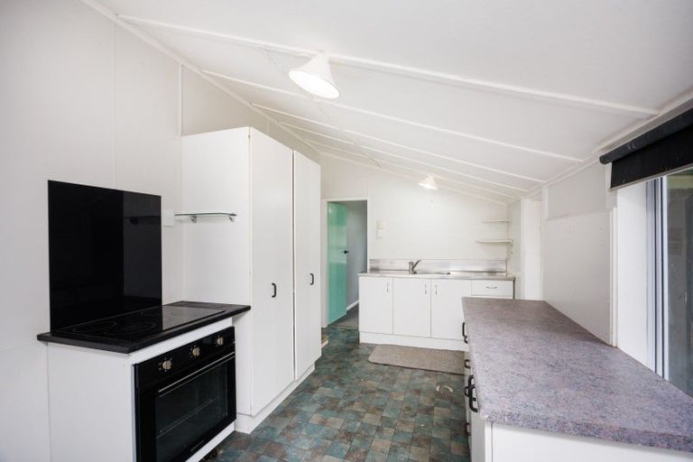 Photo of property in 45/45b Avenue Road, Foxton, 4814