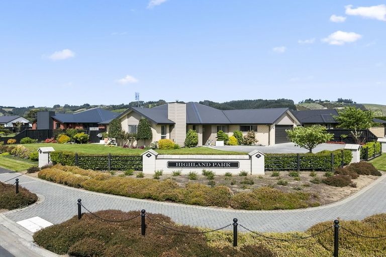 Photo of property in 48 Hagart-alexander Drive, Mosgiel, 9024